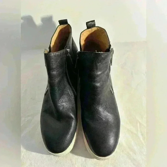 J/ Slides Leather Platform Bootie Sneakers - Picture 6 of 13